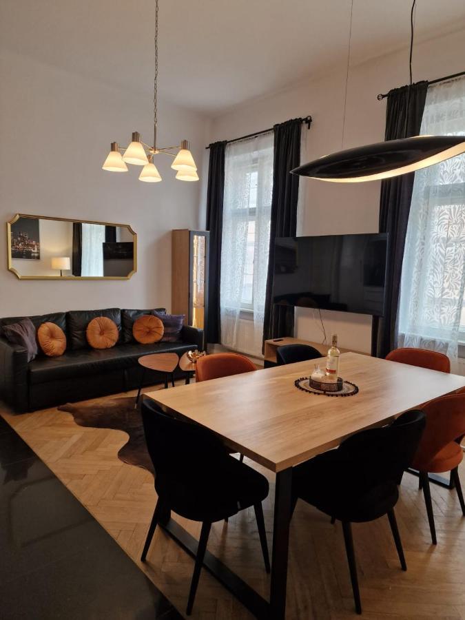 Golden Pearl - Main Square, 100 Sqm, 4 Rooms Krakow Exterior photo